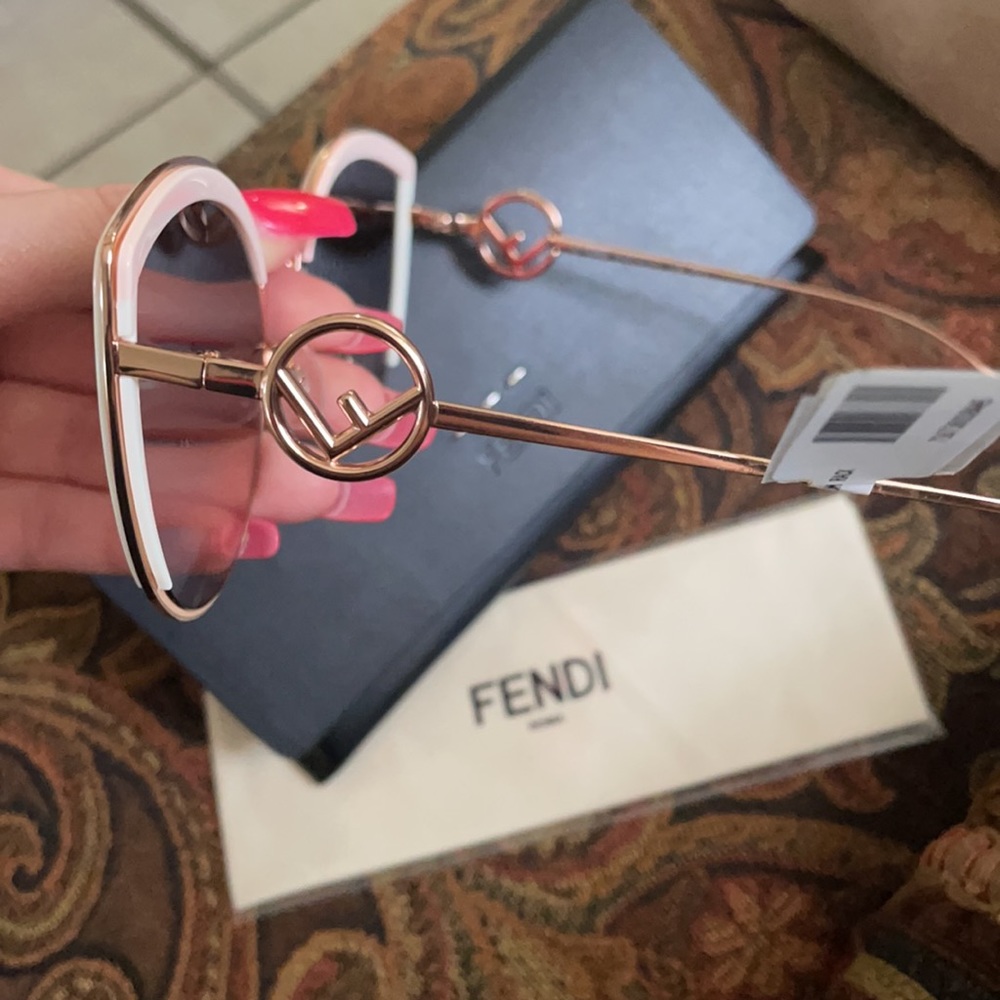 58mm Metal Butterfly FENDI sunglasses - Picture 5 of 9